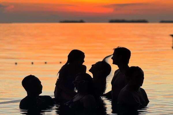 Potret Gisella Anastasia & Cinta Brian Liburan Bareng, Netizen: Akhirnya Go Public Juga Potret Gisella Anastasia & Cinta Brian Liburan Bareng, Netizen: Akhirnya Go Public Juga