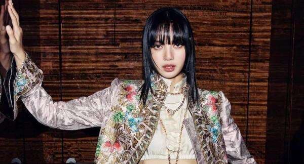 Potret Tato Baru Lisa BLACKPINK, Letaknya Tersembunyi! Potret Tato Baru Lisa BLACKPINK, Letaknya Tersembunyi!