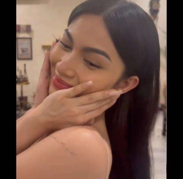 Potret Ariel Tatum Gabut, Cat Tembok Rumah Sendiri Bak Kuli! Netizen: Apa Ngelas juga Bisa? Potret Ariel Tatum Gabut, Cat Tembok Rumah Sendiri Bak Kuli! Netizen: Apa Ngelas juga Bisa?