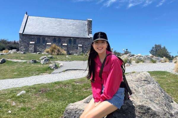 Potret Cantik Agnes Jennifer, TikTokers yang Curhat Diselingkuhi Suami dan Mantap Ingin Cerai Potret Cantik Agnes Jennifer, TikTokers yang Curhat Diselingkuhi Suami dan Mantap Ingin Cerai