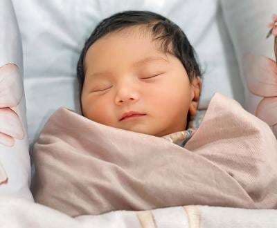 3 Potret Cantik Kayesha Nadha Khairi AnakKikySaputri, Rambut Lebat Jadi Sorotan 3 Potret Cantik Kayesha Nadha Khairi AnakKikySaputri, Rambut Lebat Jadi Sorotan