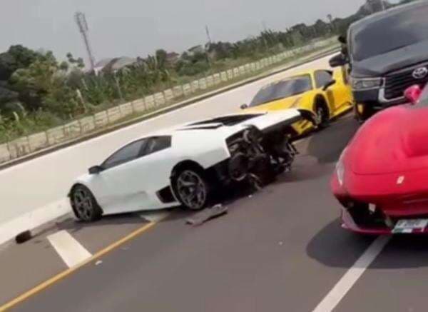 Potret Lamborghini Rusak Parah setelah Hantam Pembatas Jalan di Tol Kunciran Potret Lamborghini Rusak Parah setelah Hantam Pembatas Jalan di Tol Kunciran