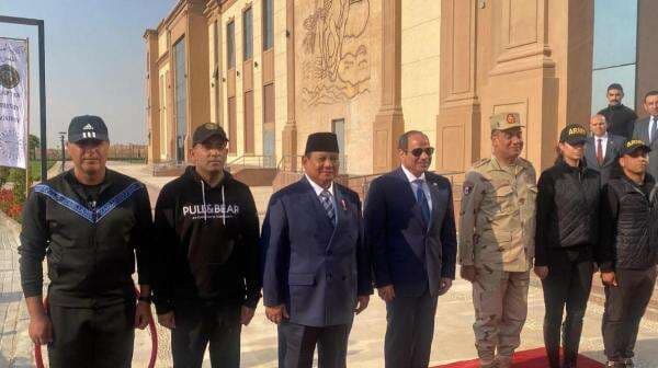 Liputan dari Kairo: Ini Momen Prabowo dan Presiden El-Sisi Mendadak Sambangi Akmil Mesir Liputan dari Kairo: Ini Momen Prabowo dan Presiden El-Sisi Mendadak Sambangi Akmil Mesir