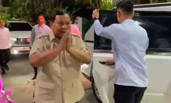 Prabowo ke Rumah Jokowi di Solo sebelum Hadiri Kongres PSI Prabowo ke Rumah Jokowi di Solo sebelum Hadiri Kongres PSI