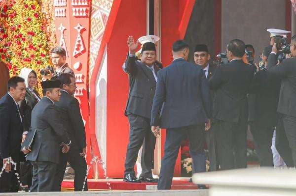 Prabowo Pamer Ekonomi RI Tumbuh 5,12, Serap 1,2 Juta Lapangan Kerja Prabowo Pamer Ekonomi RI Tumbuh 5,12, Serap 1,2 Juta Lapangan Kerja