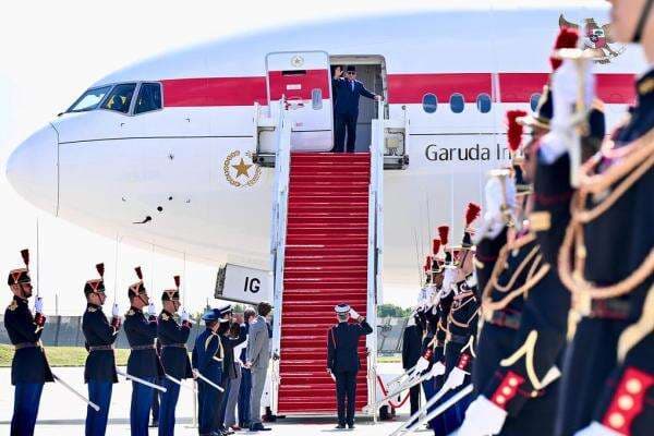 Tuntaskan Lawatan di Arab hingga Prancis, Prabowo Kembali ke Tanah Air Tuntaskan Lawatan di Arab hingga Prancis, Prabowo Kembali ke Tanah Air