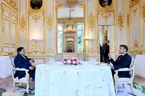 Usai Hadiri Bastille Day, Prabowo Makan Malam Privat Bersama Macron di Istana Élysée Usai Hadiri Bastille Day, Prabowo Makan Malam Privat Bersama Macron di Istana Élysée