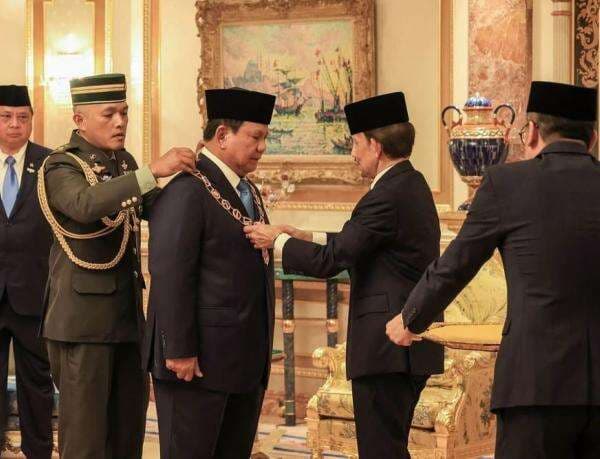 Prabowo Dianugerahi Bintang Darjah Kerabat Laila Utama dari Sultan Brunei, Ini Maknanya Prabowo Dianugerahi Bintang Darjah Kerabat Laila Utama dari Sultan Brunei, Ini Maknanya