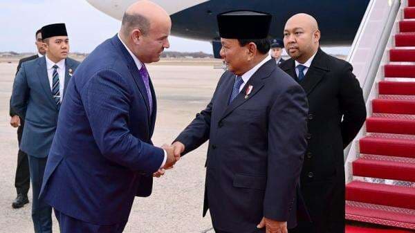 Potret Didit Dampingi Ayahnya Prabowo Kunker ke Sejumlah Negara Potret Didit Dampingi Ayahnya Prabowo Kunker ke Sejumlah Negara