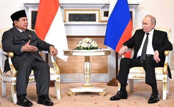 Putin Incar Proyek Minyak dan Gas di Landas Kontinen Indonesia Putin Incar Proyek Minyak dan Gas di Landas Kontinen Indonesia