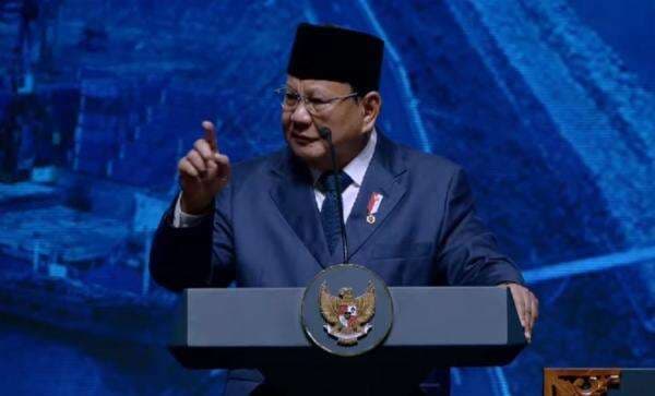 Momen Prabowo Cari Pramono saat Bahas Tanggul Laut di Penutupan ICI 2025 Momen Prabowo Cari Pramono saat Bahas Tanggul Laut di Penutupan ICI 2025