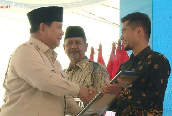 Breaking News: Prabowo Resmikan 80.000 Kopdes Merah Putih di Klaten Breaking News: Prabowo Resmikan 80.000 Kopdes Merah Putih di Klaten