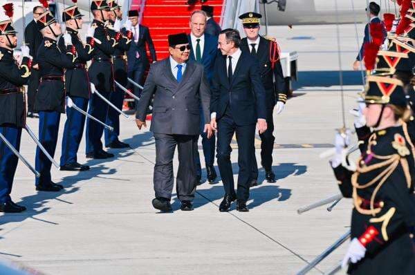 Prabowo Tiba di Paris, Penuhi Undangan Presiden Prancis Hadiri Bastille Day Prabowo Tiba di Paris, Penuhi Undangan Presiden Prancis Hadiri Bastille Day