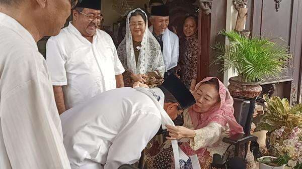Pramono-Rano Sowan ke Rumah Istri Gus Dur, Dapat Pesan Jangan Membeda-bedakan Pramono-Rano Sowan ke Rumah Istri Gus Dur, Dapat Pesan Jangan Membeda-bedakan