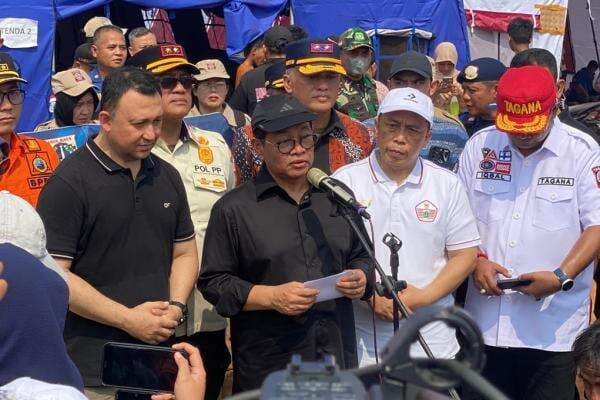 Pramono Tengok Pengungsian Korban Kebakaran Penjaringan, Janji Bantu Urus Surat-Surat Pramono Tengok Pengungsian Korban Kebakaran Penjaringan, Janji Bantu Urus Surat-Surat