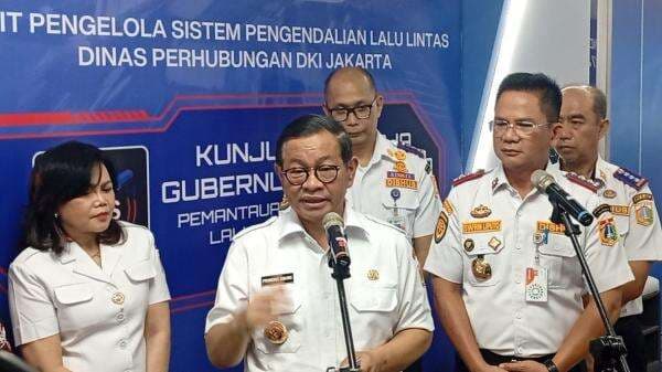 Pramono Akui Perluasan Layanan Transjabodetabek ke Daerah Penyangga Bebani APBD Pramono Akui Perluasan Layanan Transjabodetabek ke Daerah Penyangga Bebani APBD