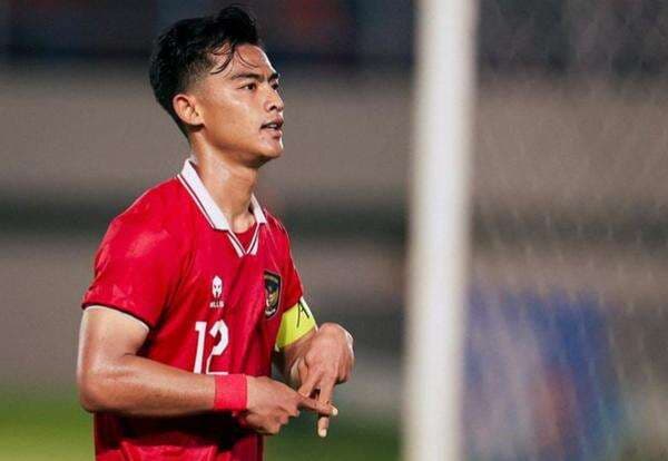 Viral Potret Keluarga Harmonis Witan Sulaeman Usai Laga Timnas Indonesia vs Australia, Netizen: Sederhana tapi Arhan Gak Bisa Viral Potret Keluarga Harmonis Witan Sulaeman Usai Laga Timnas Indonesia vs Australia, Netizen: Sederhana tapi Arhan Gak Bisa