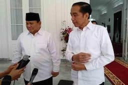 Presiden Jokowi Beri Kenaikan Pangkat Jenderal Kehormatan untuk Prabowo