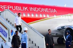 Presiden Jokowi Tiba di Makassar