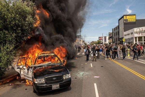 Presiden Trump Perintahkan Pasukan Garda Nasional AS Bebaskan Los Angeles dari Kerusuhan Presiden Trump Perintahkan Pasukan Garda Nasional AS Bebaskan Los Angeles dari Kerusuhan