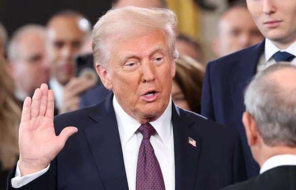 Trump Melunak, Tarif Impor Sektor Otomotif Dilonggarkan Trump Melunak, Tarif Impor Sektor Otomotif Dilonggarkan