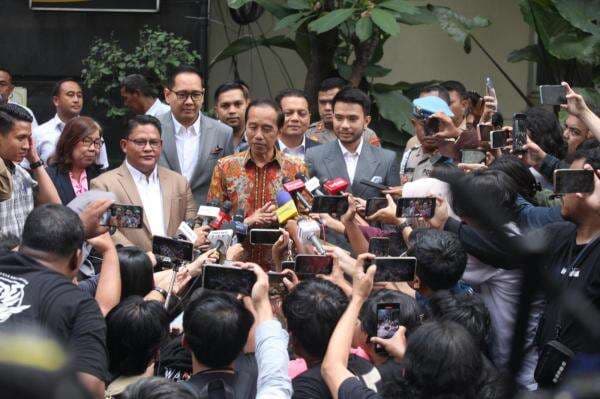 Ini Alasan Jokowi Turun Langsung Bikin Laporan soal Ijazah Palsu di Polda Metro Jaya Ini Alasan Jokowi Turun Langsung Bikin Laporan soal Ijazah Palsu di Polda Metro Jaya