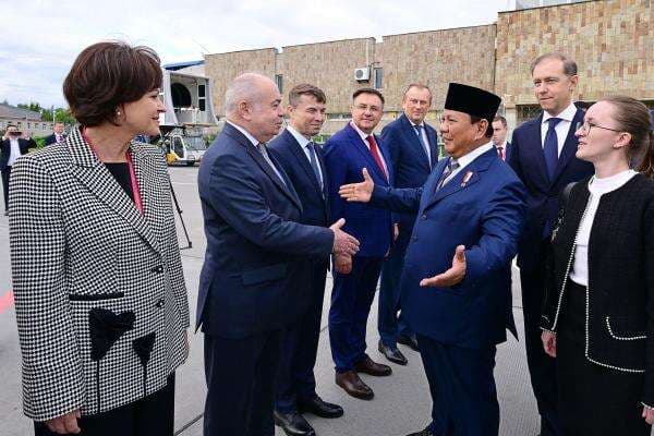 Presiden Prabowo di Tiba Rusia Penuhi Undangan Vladimir Putin Presiden Prabowo di Tiba Rusia Penuhi Undangan Vladimir Putin