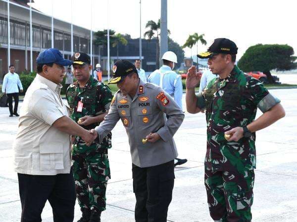 Bertolak ke Jateng, Prabowo Hadiri Kongres PSI dan Luncurkan Kopdes Merah Putih Bertolak ke Jateng, Prabowo Hadiri Kongres PSI dan Luncurkan Kopdes Merah Putih