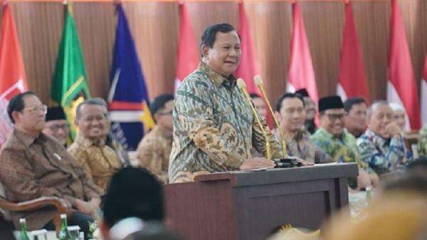 Prabowo Luruskan Isu Gaji ASN Dipotong gegara Efisiensi Anggaran Prabowo Luruskan Isu Gaji ASN Dipotong gegara Efisiensi Anggaran