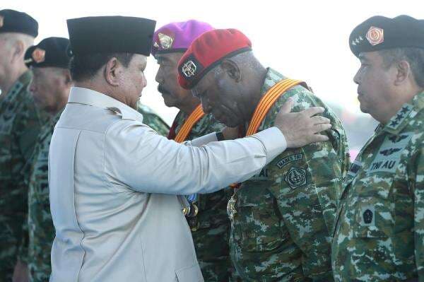 Sosok Letda Purn Darius Bayani, Rambo-nya TNI yang Dapat Penghargaan Prabowo Sosok Letda Purn Darius Bayani, Rambo-nya TNI yang Dapat Penghargaan Prabowo