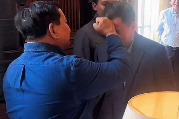 Aspri Prabowo Agung Surahman Ulang Tahun, Dapat Kejutan dari Presiden dan Seskab Teddy Aspri Prabowo Agung Surahman Ulang Tahun, Dapat Kejutan dari Presiden dan Seskab Teddy