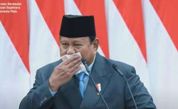 Prabowo Batuk-Batuk saat Pidato Nota Keuangan: Maaf, Tadi Pagi Agak Semangat Prabowo Batuk-Batuk saat Pidato Nota Keuangan: Maaf, Tadi Pagi Agak Semangat
