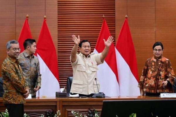 Prabowo Siapkan Paket Stimulus Rp38,6 Triliun di 2025, Ini Rinciannya Prabowo Siapkan Paket Stimulus Rp38,6 Triliun di 2025, Ini Rinciannya