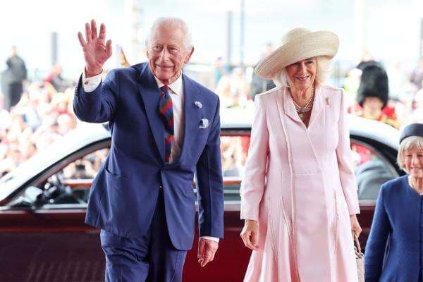 Pria Ini Mengaku sebagai Anak Rahasia Raja Charles III dan Ratu Camilla, Tuntut Tes DNA Pria Ini Mengaku sebagai Anak Rahasia Raja Charles III dan Ratu Camilla, Tuntut Tes DNA