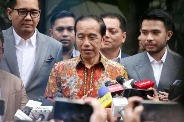 Profil 5 Orang yang Dilaporkan ke Polisi terkait Ijazah Jokowi Profil 5 Orang yang Dilaporkan ke Polisi terkait Ijazah Jokowi