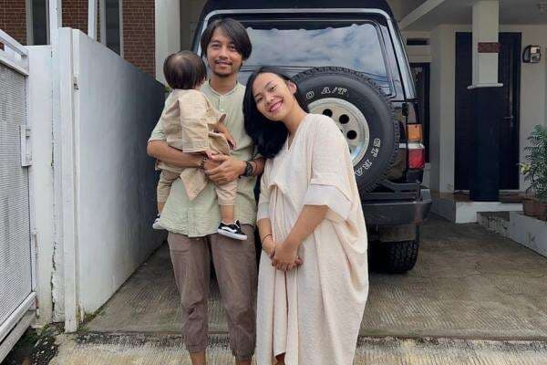 Profil Aqia Nurfadla, Istri Fiersa Besari yang Menanti Kepulangan sang Suami dari Puncak Carstensz Profil Aqia Nurfadla, Istri Fiersa Besari yang Menanti Kepulangan sang Suami dari Puncak Carstensz