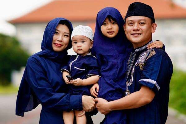 Profil dan Biodata Bobon Santoso Youtuber Masak yang Kini Mualaf, Istrinya Langsung Unfollow Profil dan Biodata Bobon Santoso Youtuber Masak yang Kini Mualaf, Istrinya Langsung Unfollow