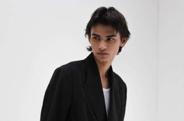Profil Douglas Moore, Model Indonesia yang Eksis di Pekan Mode Internasional Profil Douglas Moore, Model Indonesia yang Eksis di Pekan Mode Internasional