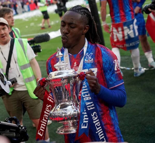 Profil Eberechi Eze, Pemain Buangan Arsenal yang Bawa Crystal Palace Juara Piala FA Profil Eberechi Eze, Pemain Buangan Arsenal yang Bawa Crystal Palace Juara Piala FA