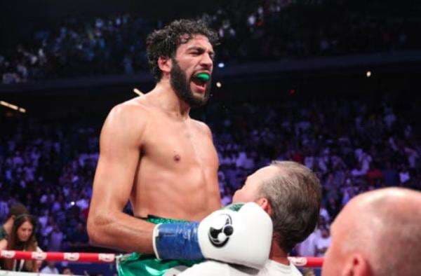 Profil Hamzah Sheeraz: Petinju Muslim Inggris Pertama yang Robohkan Edgar Berlanga Profil Hamzah Sheeraz: Petinju Muslim Inggris Pertama yang Robohkan Edgar Berlanga