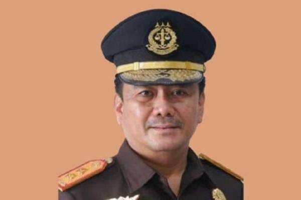 Profil Kajati Sultra Raimel Jesaja yang Pernah Sikat Mantan Bupati Konut dan Bongkar Korupsi di Sumsel Profil Kajati Sultra Raimel Jesaja yang Pernah Sikat Mantan Bupati Konut dan Bongkar Korupsi di Sumsel