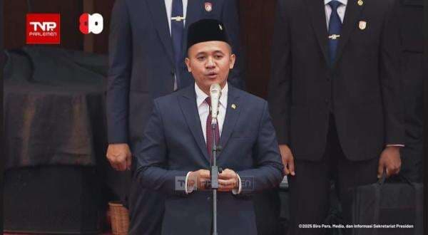 Profil Mufti Aimah Nurul Anam, Anggota DPR dari PDIP yang Doakan Presiden Prabowo di Rapat Paripurna Profil Mufti Aimah Nurul Anam, Anggota DPR dari PDIP yang Doakan Presiden Prabowo di Rapat Paripurna