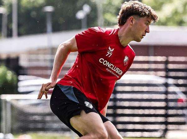 Profil Ole Romeny, Pemain Keturunan yang Berpotensi Tiba di Indonesia pada November 2024 Profil Ole Romeny, Pemain Keturunan yang Berpotensi Tiba di Indonesia pada November 2024