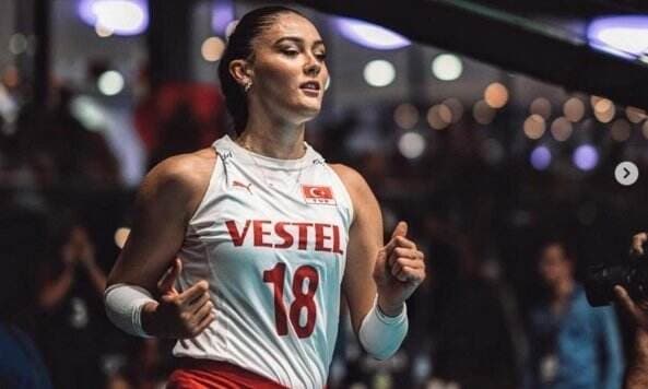 Profil Zehra Gunes, Pevoli Cantik Turki Bertinggi Badan 197 Sentimeter yang Jadi Idola Kaum Adam Profil Zehra Gunes, Pevoli Cantik Turki Bertinggi Badan 197 Sentimeter yang Jadi Idola Kaum Adam