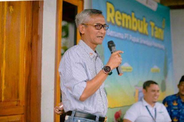 Profil Bambang, Teman Naik Gunung Jokowi yang Ditegur karena Mau Petik Edelweis Profil Bambang, Teman Naik Gunung Jokowi yang Ditegur karena Mau Petik Edelweis