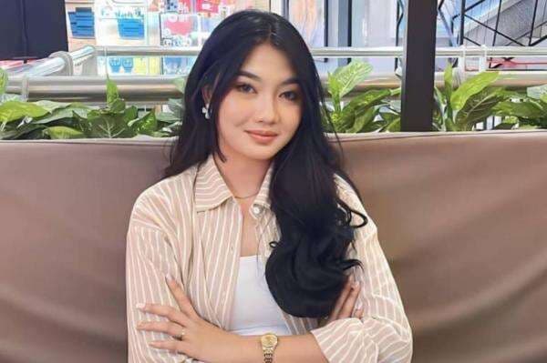 Profil dan Biodata Erika Putri Seleb Tiktok Viral dengan Konten Prank yang Mengundang Kontroversi! Profil dan Biodata Erika Putri Seleb Tiktok Viral dengan Konten Prank yang Mengundang Kontroversi!