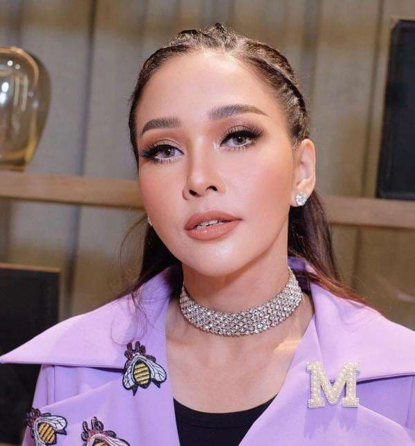 Profil dan Potret Maia Estianty, Musisi yang Jadi Juri Tegas di Indonesian Idol Profil dan Potret Maia Estianty, Musisi yang Jadi Juri Tegas di Indonesian Idol