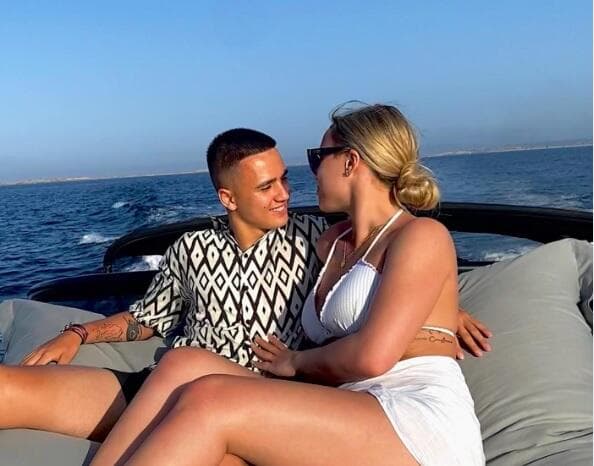 Profil Marciana Rathna, Istri Cantik Eliano Reijnders yang Ternyata Juga Keturunan Indonesia Profil Marciana Rathna, Istri Cantik Eliano Reijnders yang Ternyata Juga Keturunan Indonesia