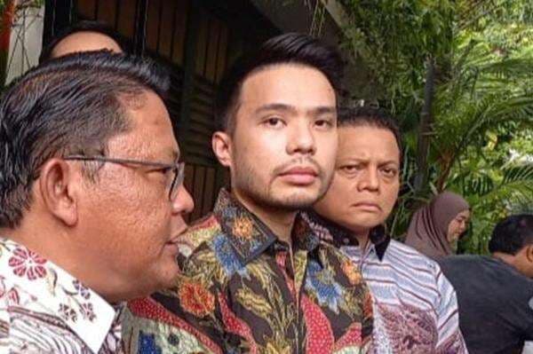 Profil Pengacara Jokowi Yakup Hasibuan, Dampingi Pelaporan Tudingan Ijazah Palsu Profil Pengacara Jokowi Yakup Hasibuan, Dampingi Pelaporan Tudingan Ijazah Palsu