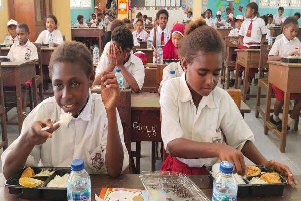 Program MBG Garda Depan Cegah Stunting dan Gizi Buruk di Papua Selatan Program MBG Garda Depan Cegah Stunting dan Gizi Buruk di Papua Selatan